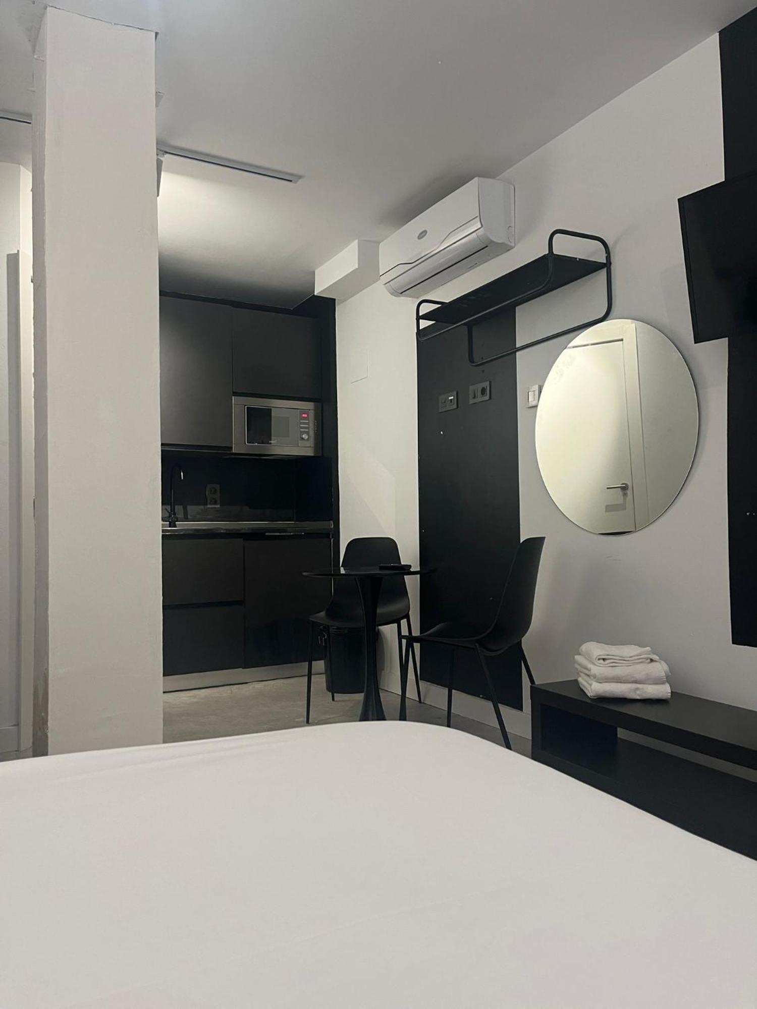 Alcazaba Modern & Luxury Apartment Malaga Bagian luar foto
